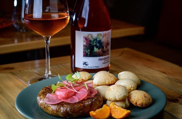 A Casa da Uva: vinho natural sem frescura no coração de BH