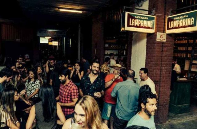Cachaçaria Lamparina: a cachaça mineira de verdade no Mercado Novo
