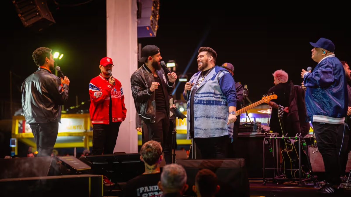 CÊ TÁ DOIDO Festival reúne sertanejo no gramado do Mineirão